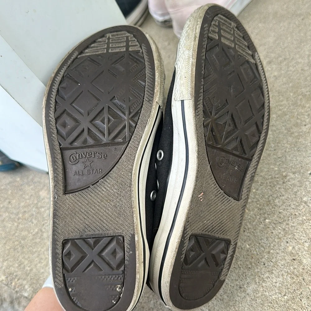 Black and white kids size 3 Converse